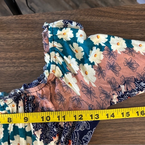 ❤️ Urban Outfitters Floral Y2K Top M - Picture 9 of 13